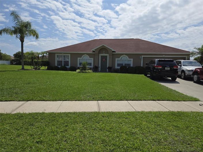 Image No.1-4 Bed Property for sale
