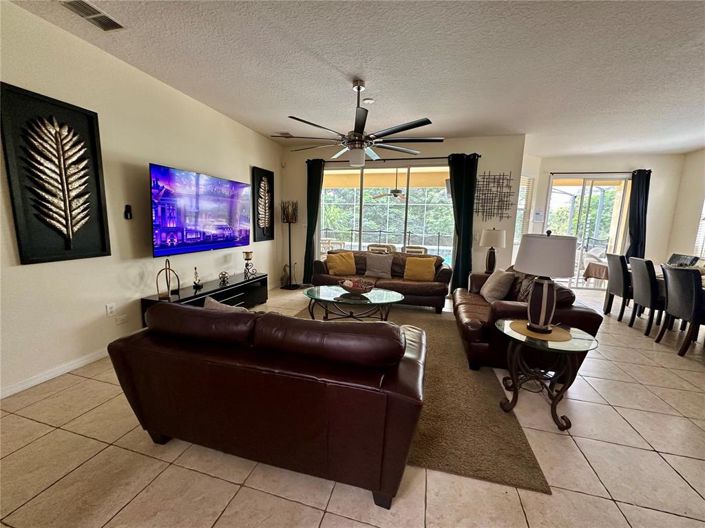 Image No.10-5 Bed Property for sale