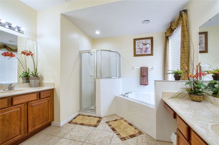 Image No.13-5 Bed Property for sale