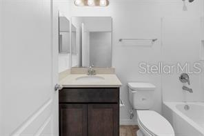 Image No.32-4 Bed Property for sale