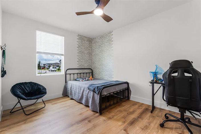 Image No.38-5 Bed Property for sale