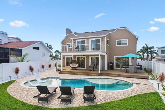 Image No.66-4 Bed Property for sale