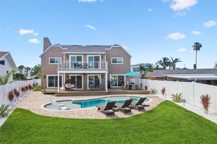 Image No.68-4 Bed Property for sale