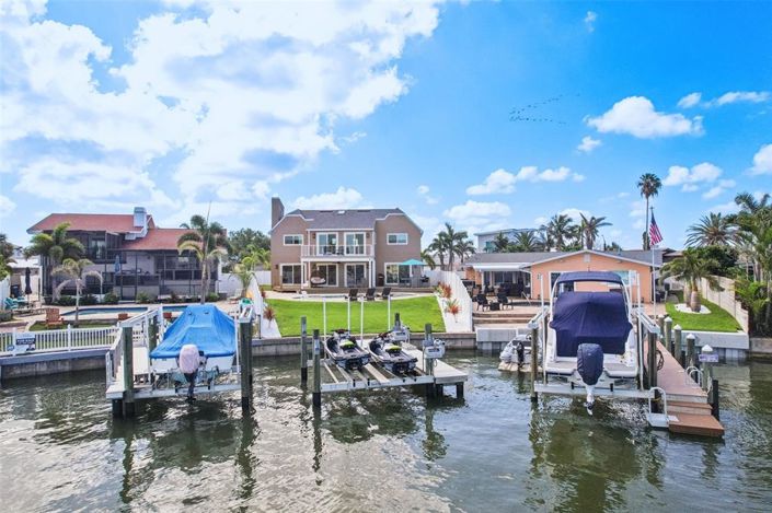 Image No.71-4 Bed Property for sale