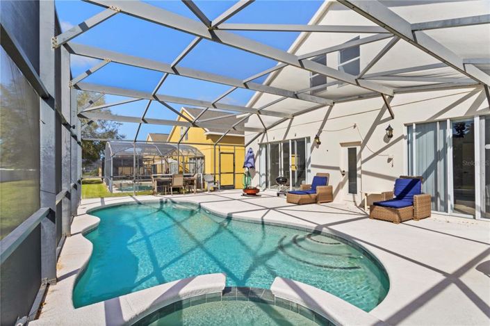 Image No.2-5 Bed Property for sale