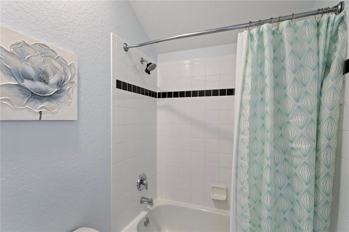 Image No.27-5 Bed Property for sale