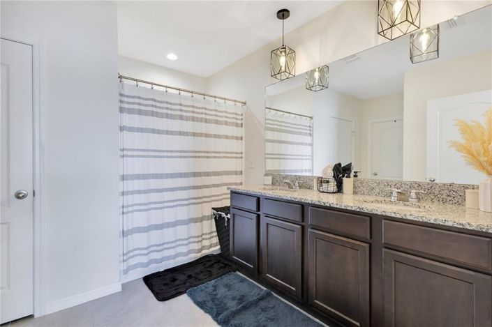 Image No.10-4 Bed Property for sale