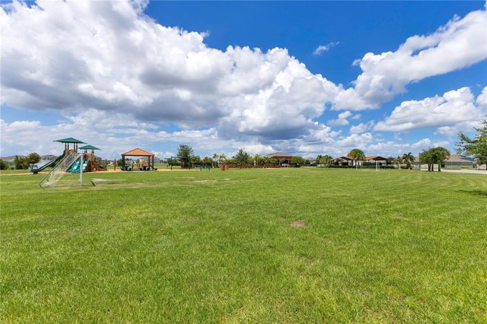 Image No.22-4 Bed Property for sale