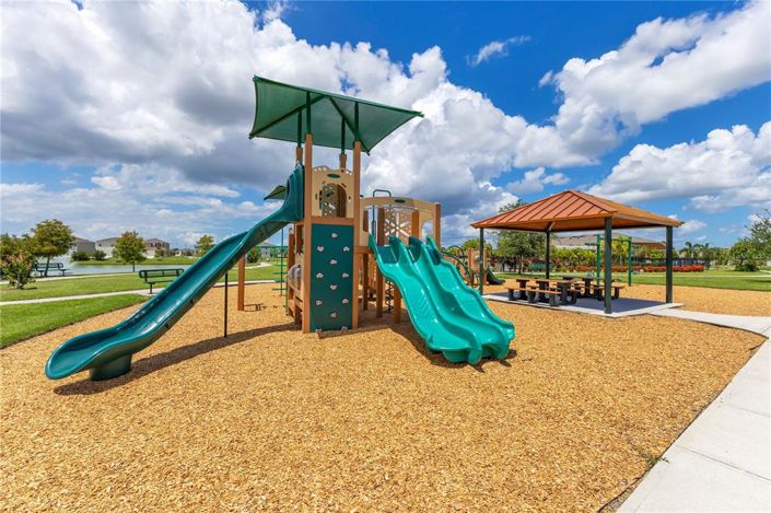 Image No.23-4 Bed Property for sale