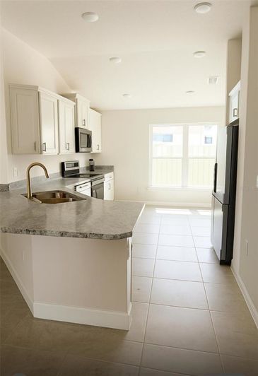 Image No.6-4 Bed Property for sale