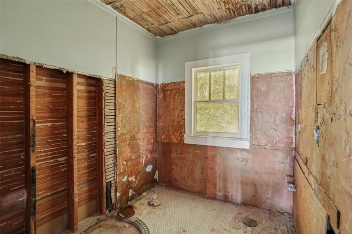 Image No.16-3 Bed Property for sale