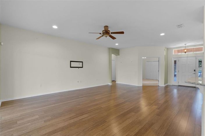 Image No.12-4 Bed Property for sale