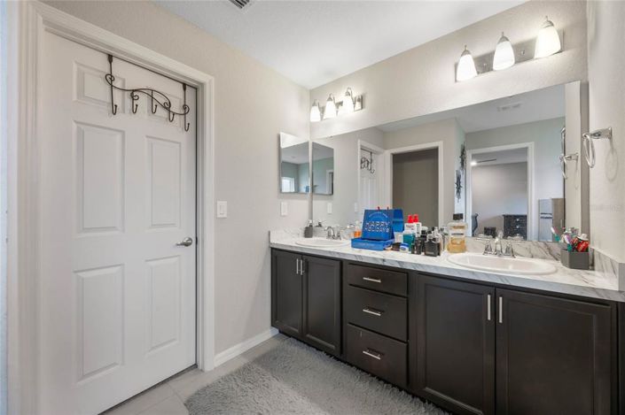 Image No.13-4 Bed Property for sale