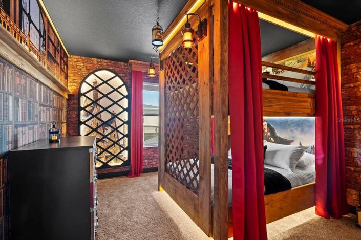 Image No.7-4 Bed Townhouse for sale