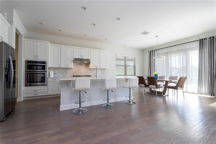 Image No.24-5 Bed Property for sale