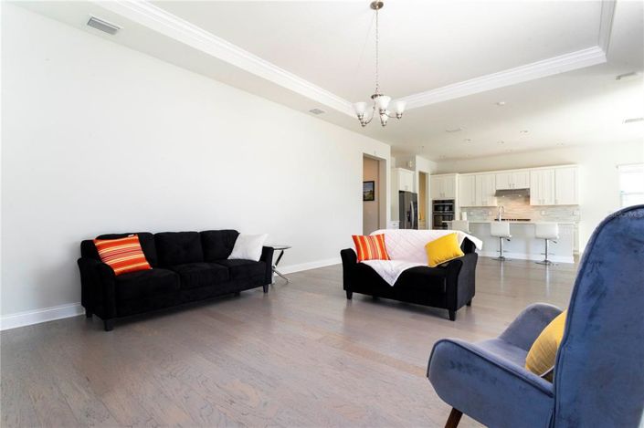 Image No.28-5 Bed Property for sale