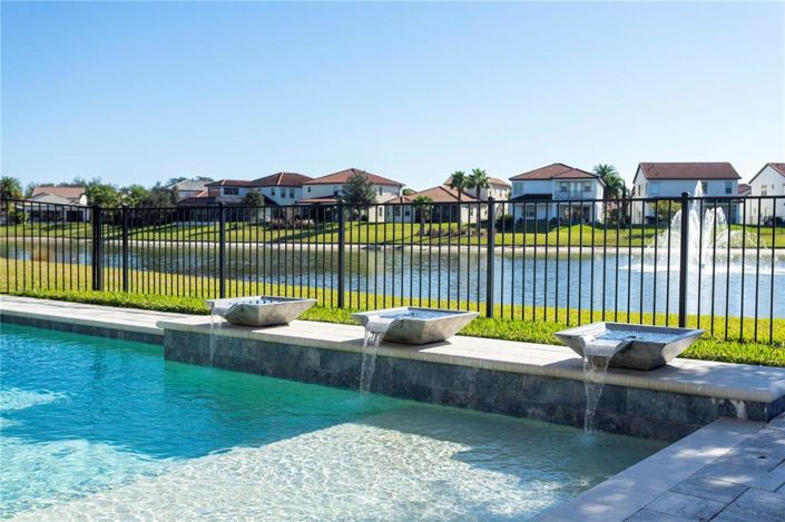 Image No.33-5 Bed Property for sale