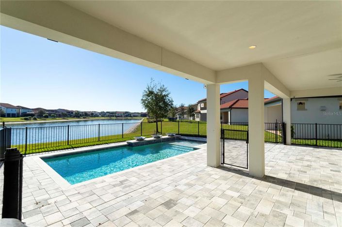 Image No.37-5 Bed Property for sale