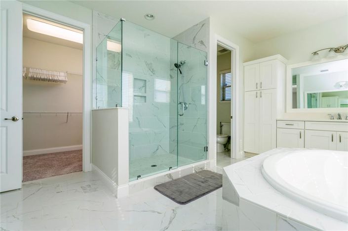 Image No.54-5 Bed Property for sale