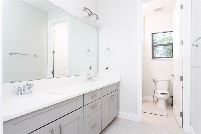 Image No.62-5 Bed Property for sale