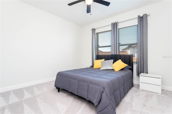 Image No.65-5 Bed Property for sale