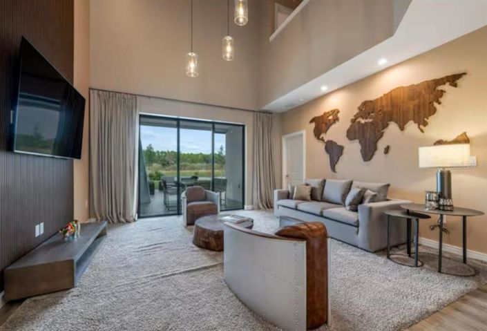 Image No.12-4 Bed Townhouse for sale