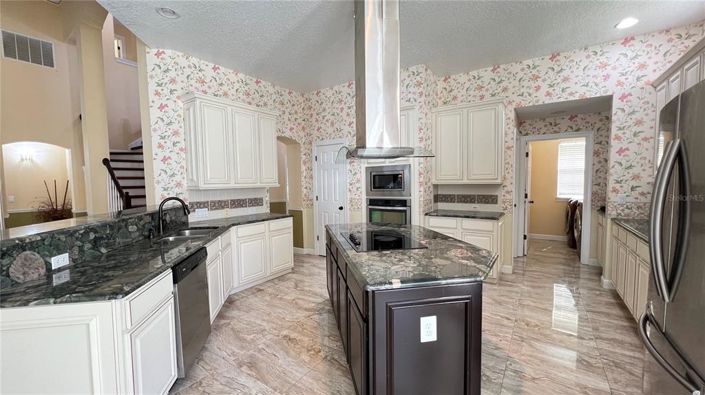 Image No.29-4 Bed Property for sale