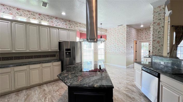 Image No.33-4 Bed Property for sale