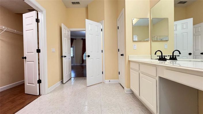 Image No.41-4 Bed Property for sale