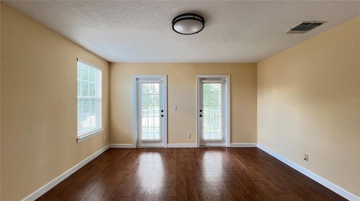 Image No.43-4 Bed Property for sale