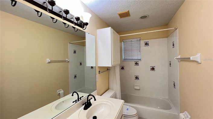 Image No.50-4 Bed Property for sale