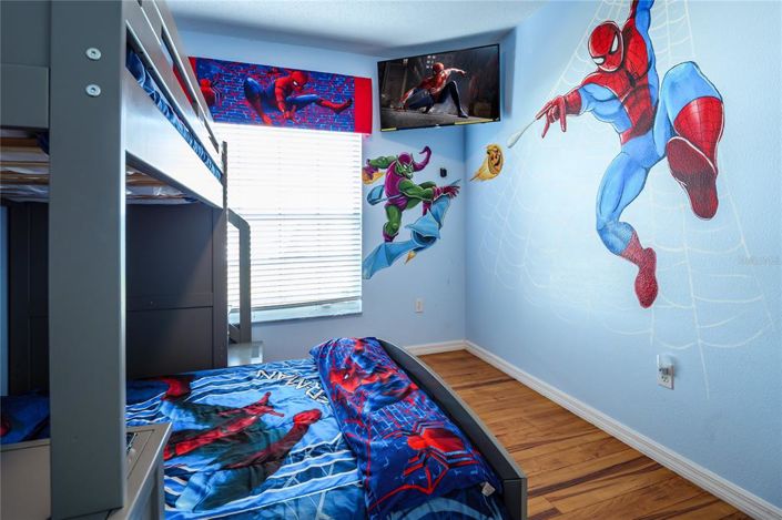 Image No.18-6 Bed Property for sale