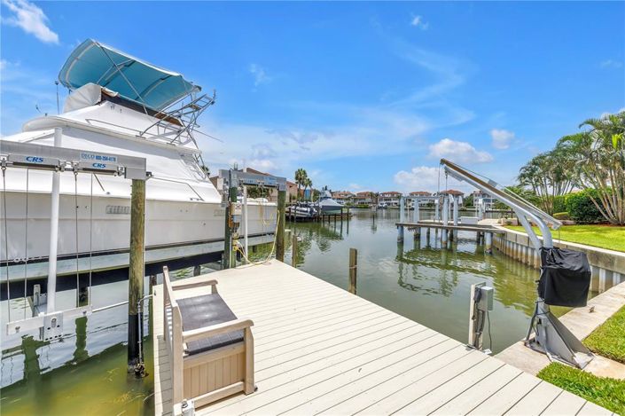 Image No.12-3 Bed Property for sale