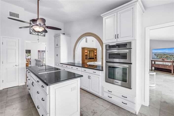 Image No.26-3 Bed Property for sale