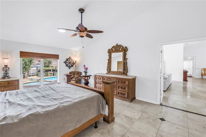 Image No.50-3 Bed Property for sale