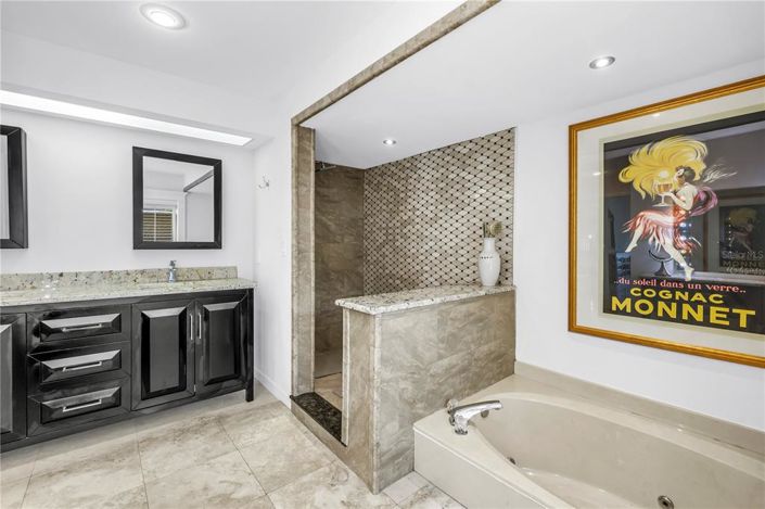 Image No.56-3 Bed Property for sale