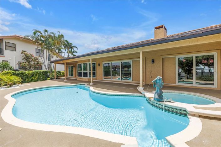 Image No.67-3 Bed Property for sale