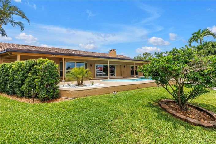 Image No.73-3 Bed Property for sale