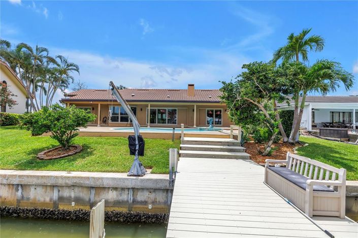 Image No.76-3 Bed Property for sale