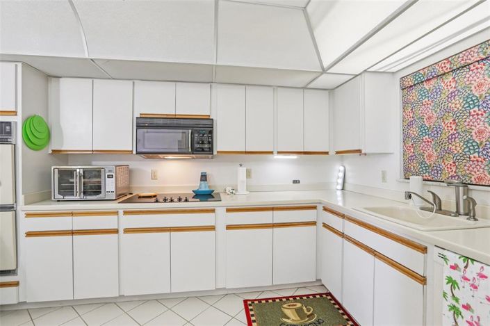 Image No.11-2 Bed Property for sale