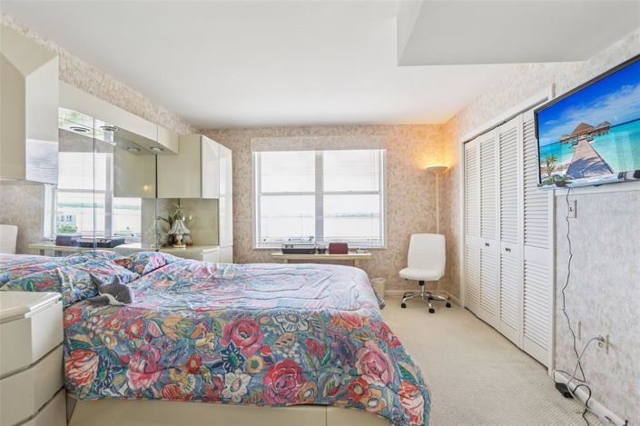 Image No.14-2 Bed Property for sale