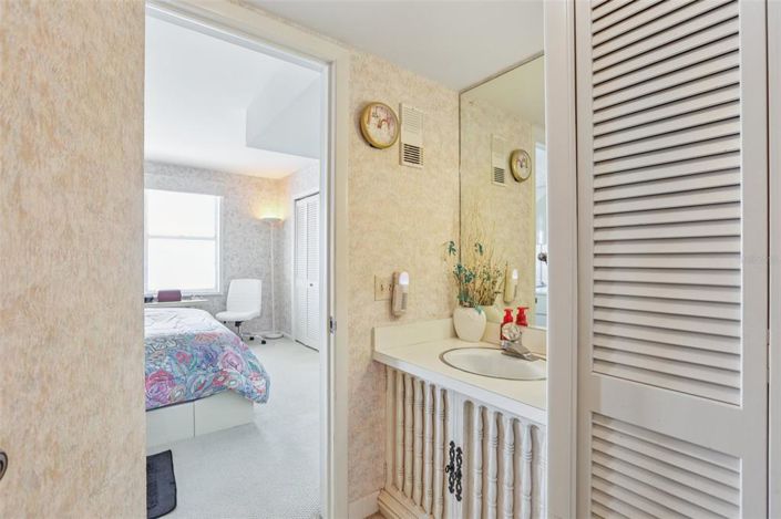 Image No.18-2 Bed Property for sale