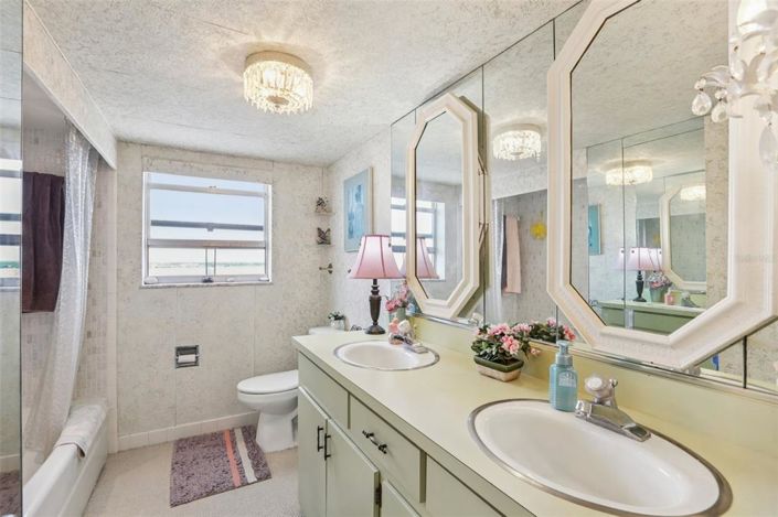 Image No.20-2 Bed Property for sale