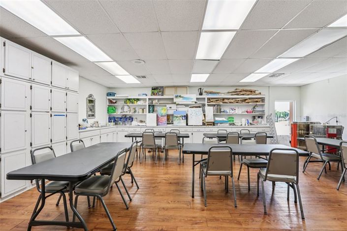 Image No.28-2 Bed Property for sale