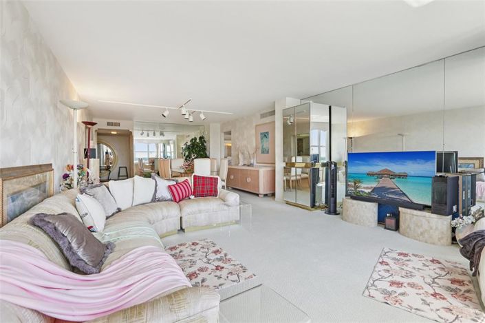 Image No.5-2 Bed Property for sale