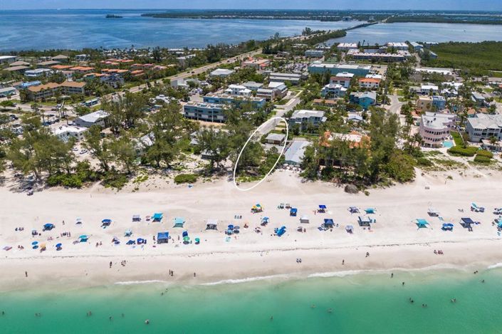 Image No.1-Propriété de 4 chambres à vendre à Holmes Beach