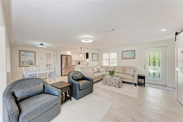 Image No.13-2 Bed Property for sale