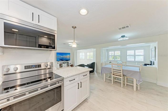 Image No.17-2 Bed Property for sale