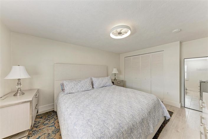 Image No.23-2 Bed Property for sale