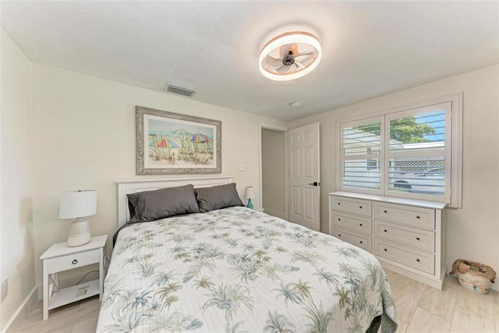 Image No.29-2 Bed Property for sale